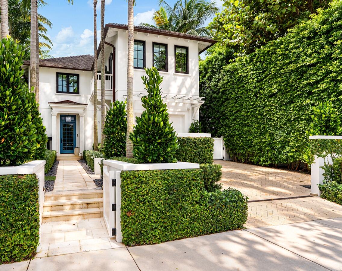 412 Brazilian Avenue
