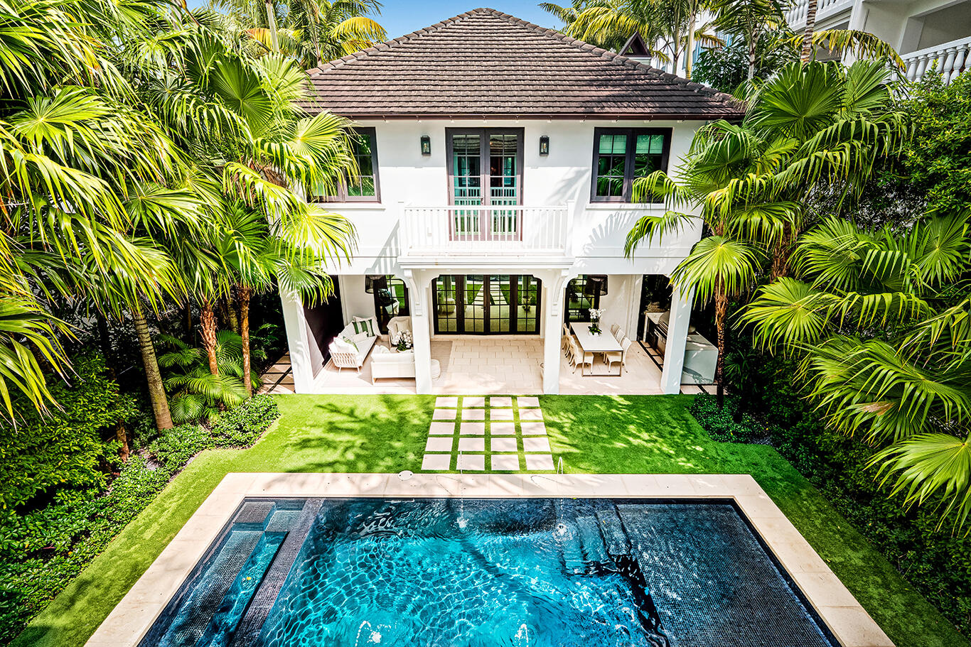 412 Brazilian Avenue