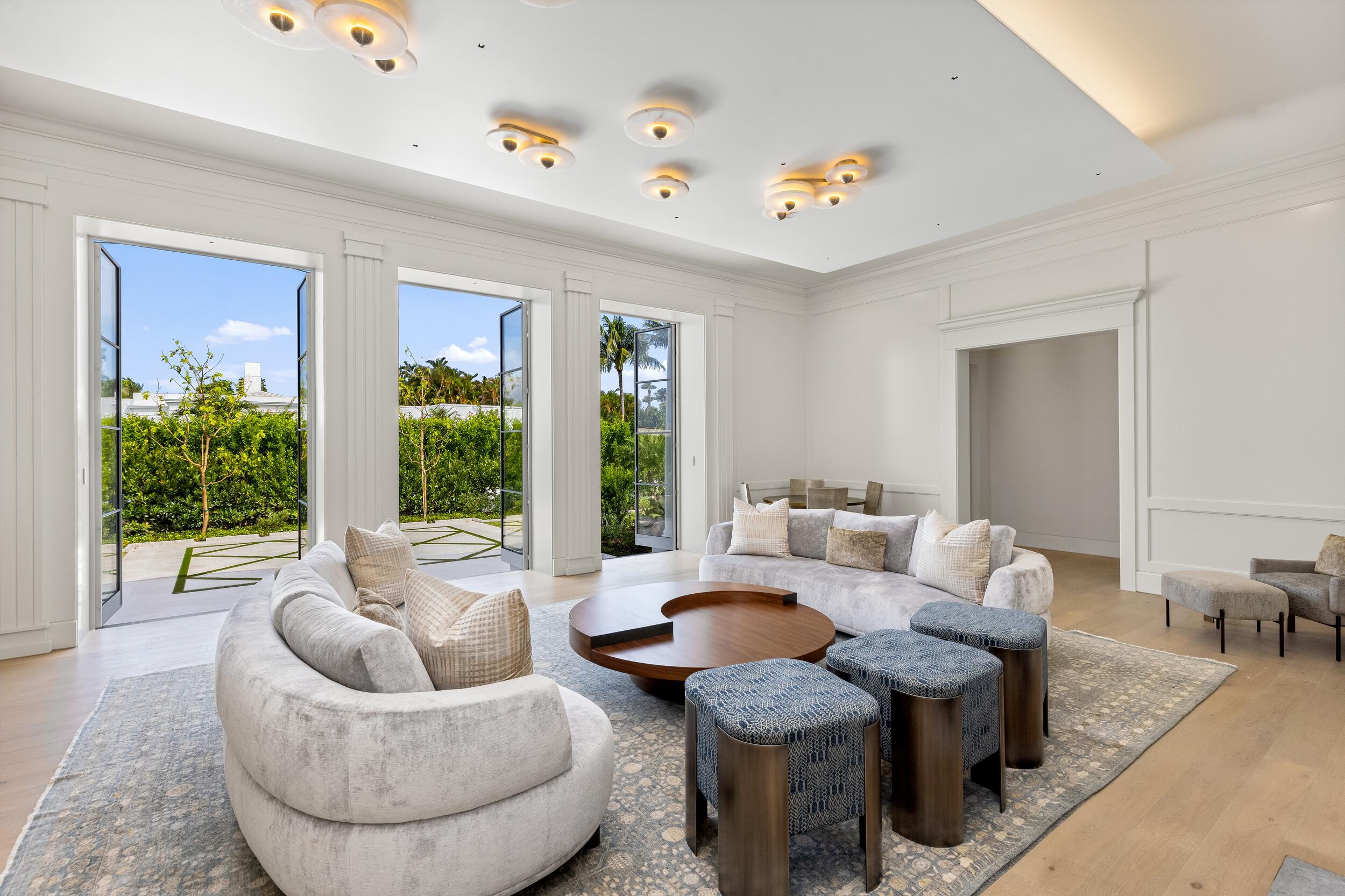 200 Regents Park Road
