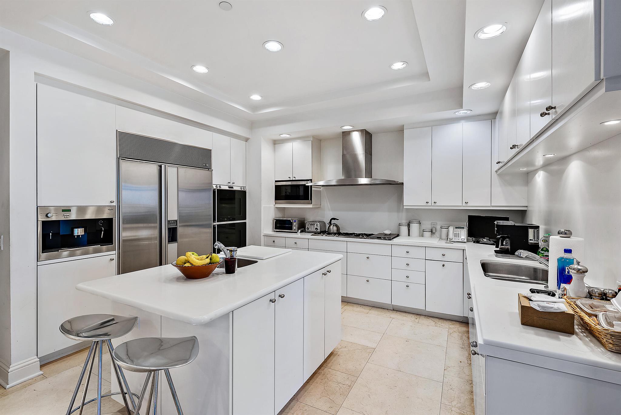 622 N Flagler Drive 803