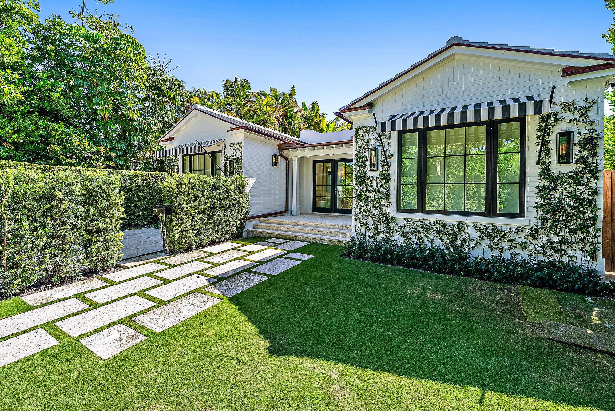 160 Chilean Avenue