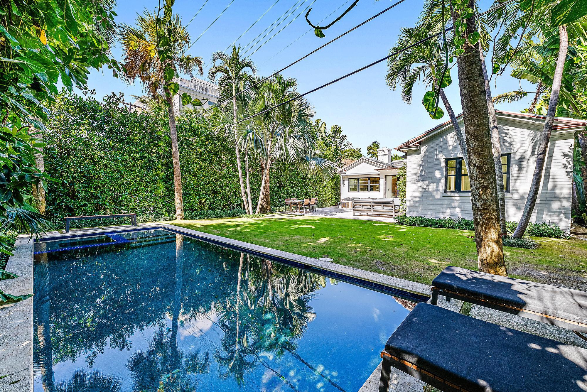 160 Chilean Avenue