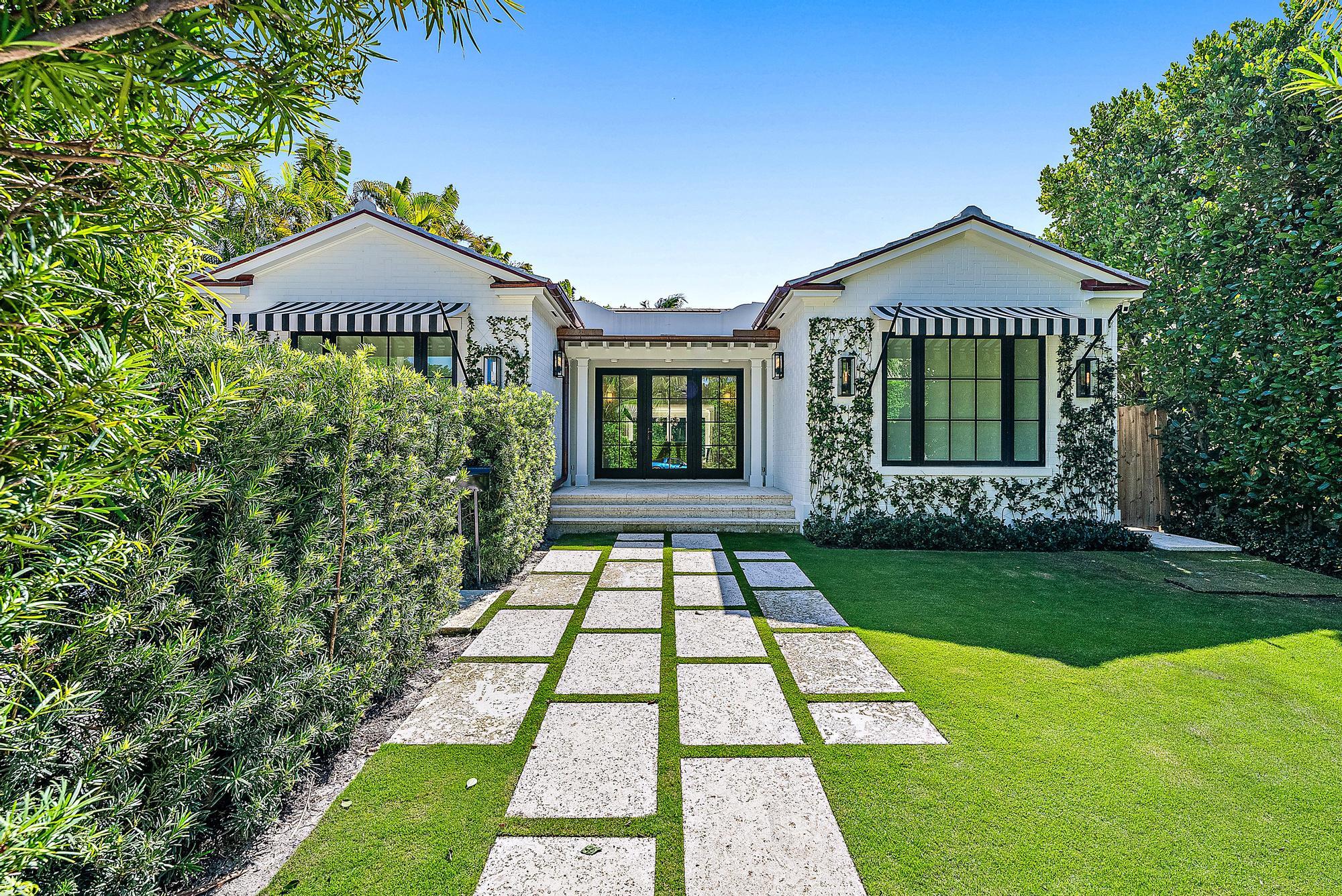 160 Chilean Avenue