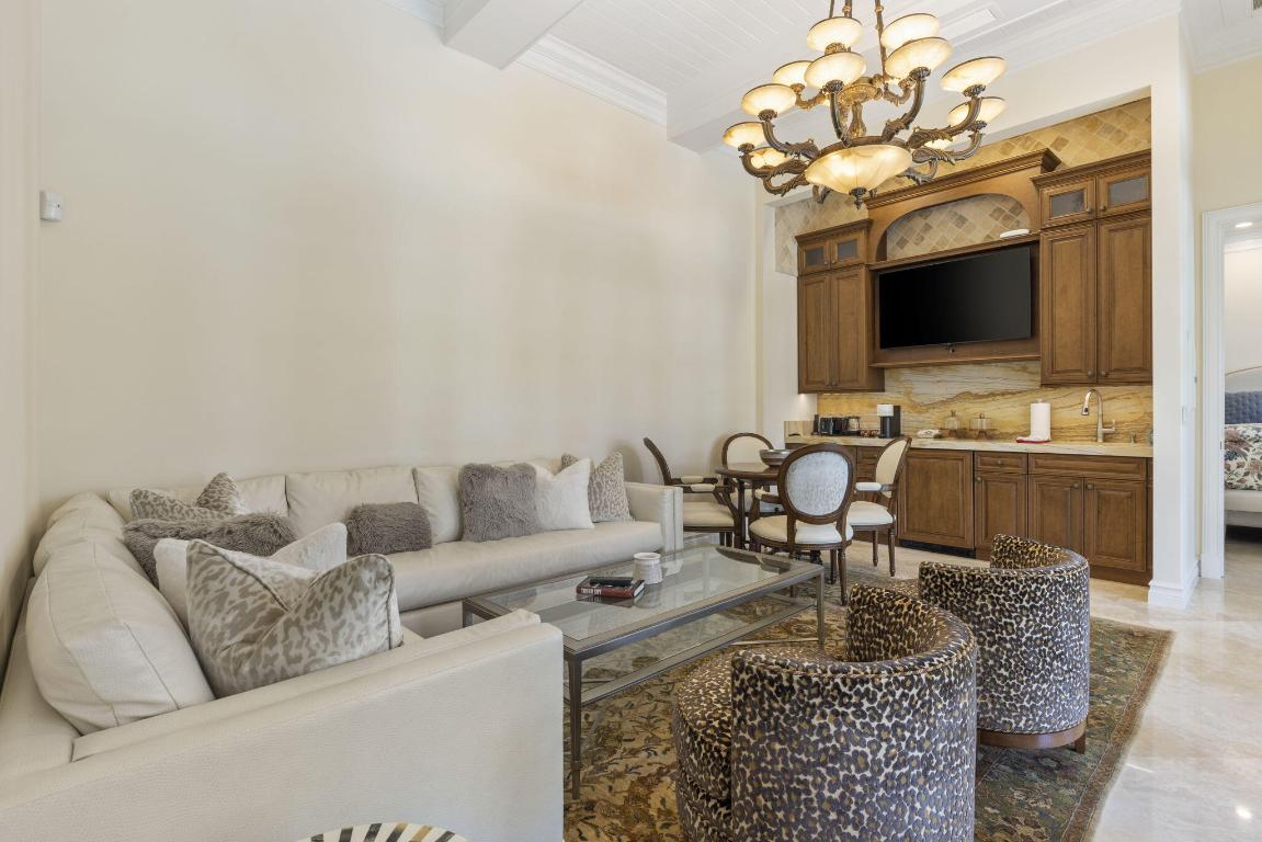 Estate Section Classic