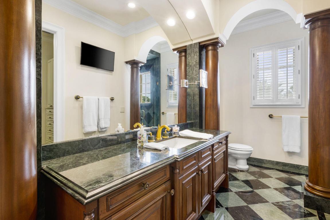 Estate Section Classic