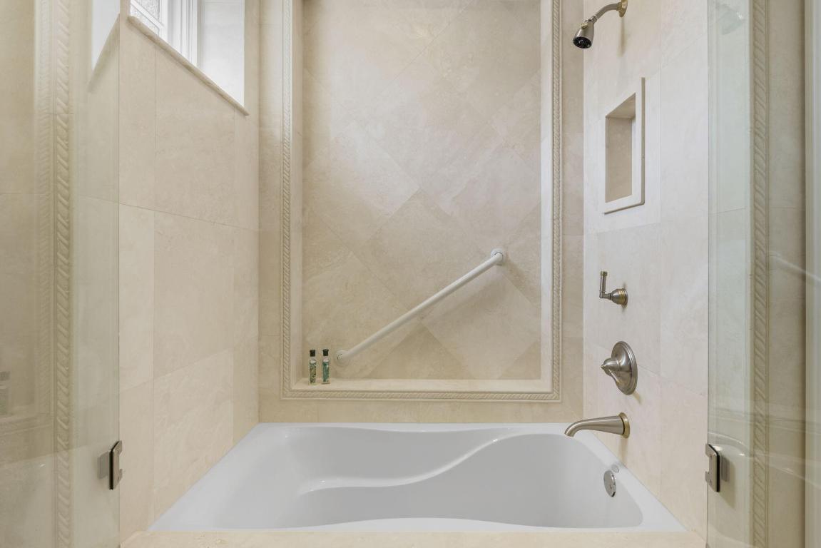 Estate Section Classic