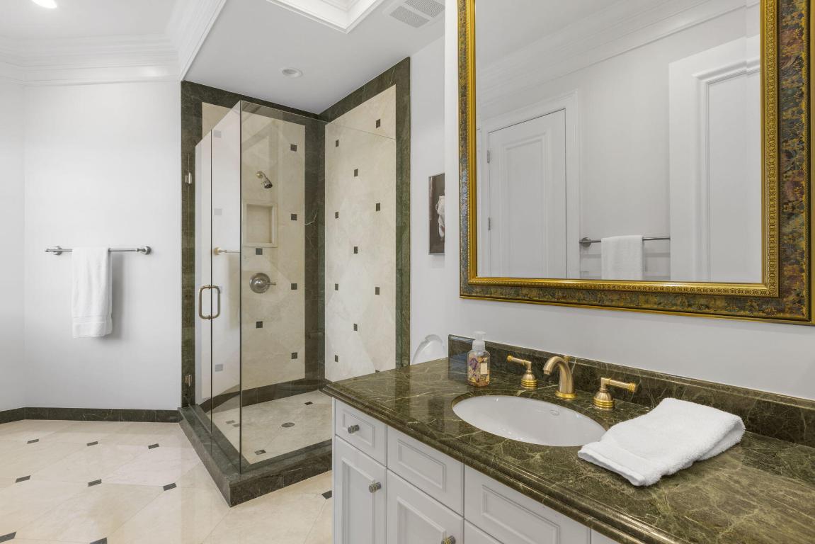 Estate Section Classic