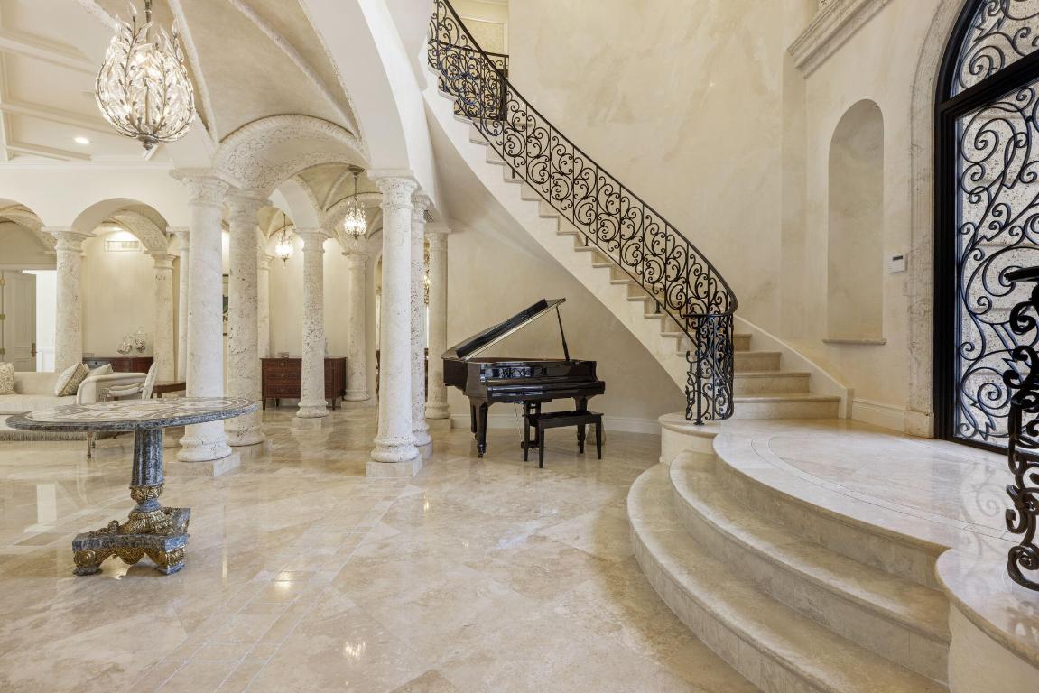 Estate Section Classic