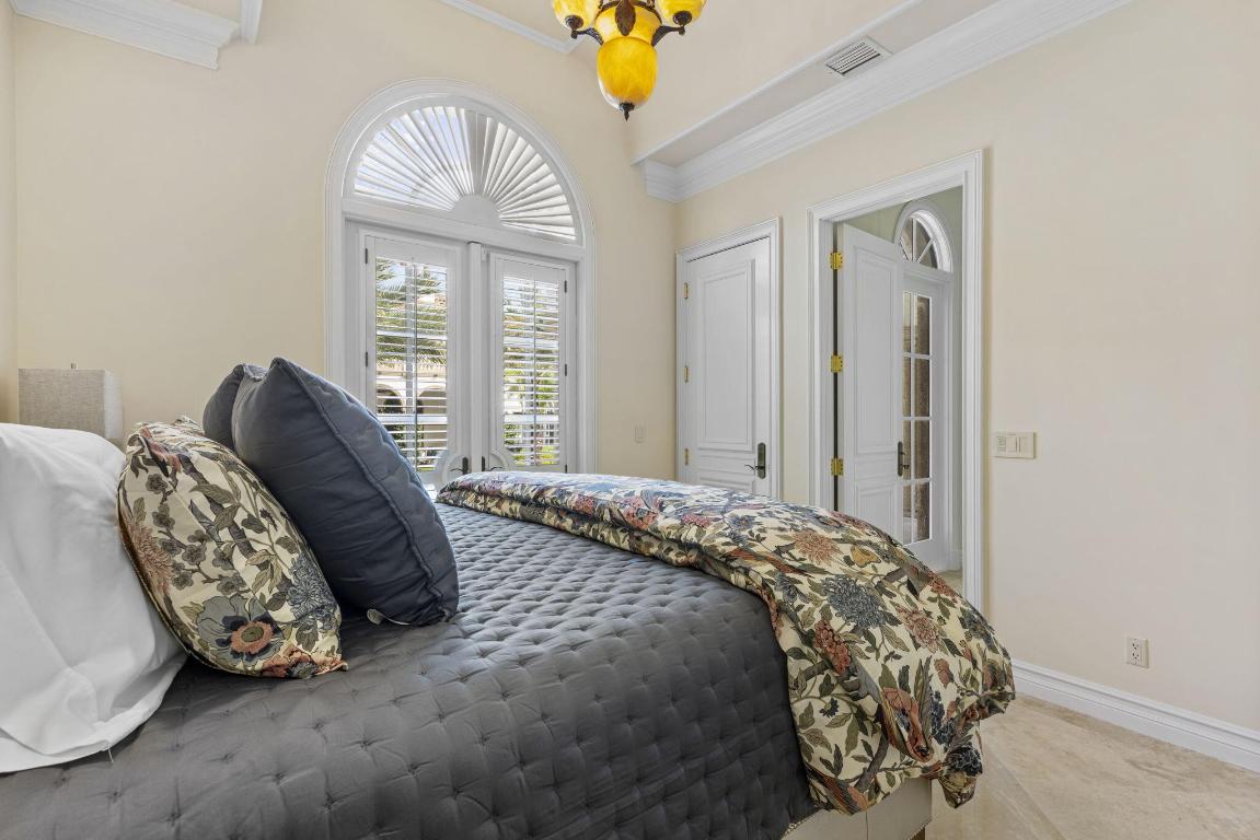 Estate Section Classic