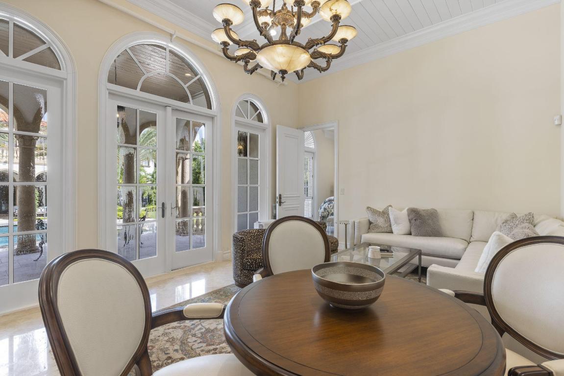 Estate Section Classic