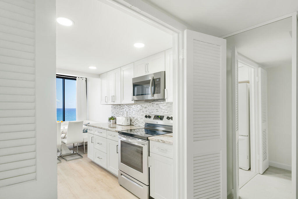 3590 S Ocean Boulevard 905