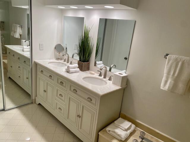 3590 S Ocean Boulevard 905