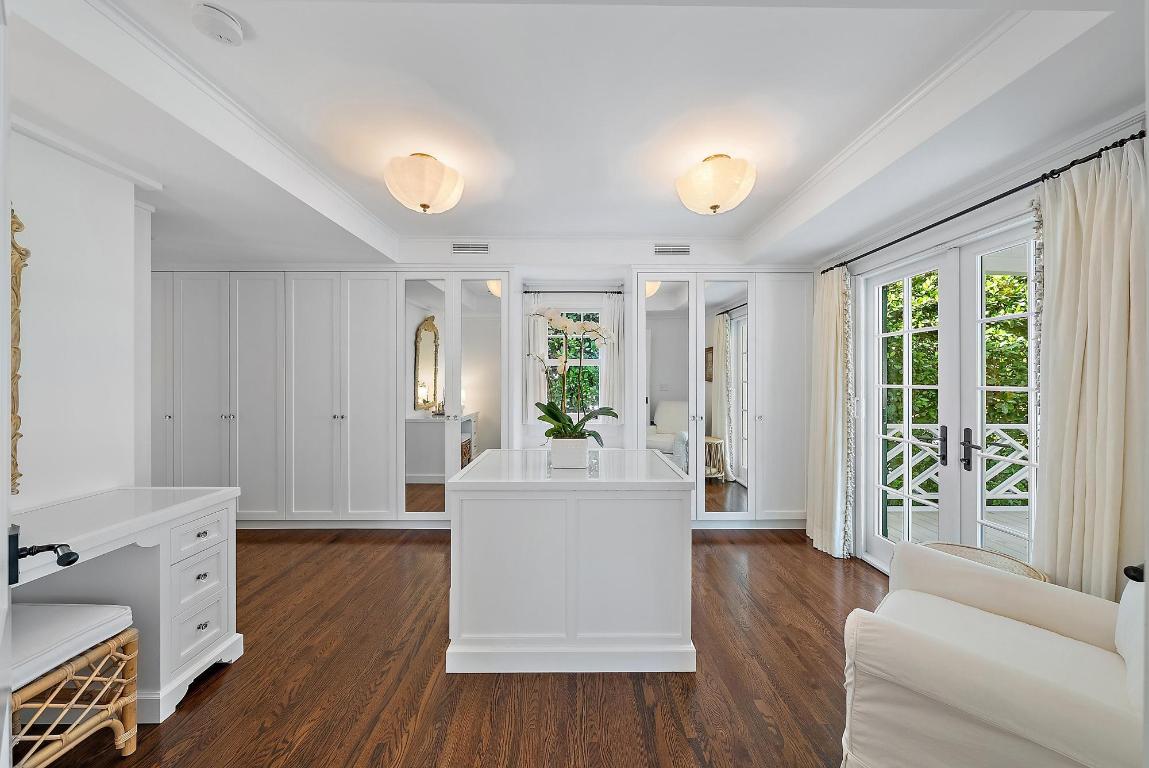 "Sea" Street Paradise