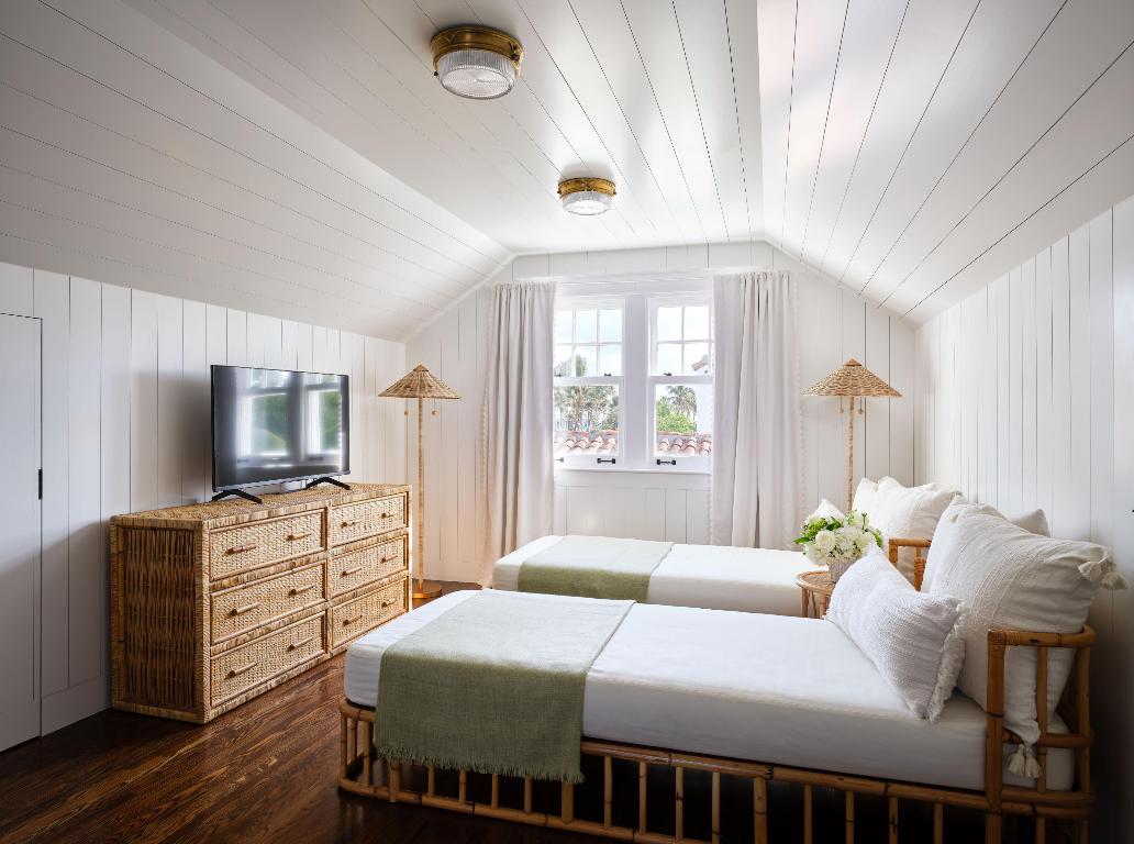 "Sea" Street Paradise