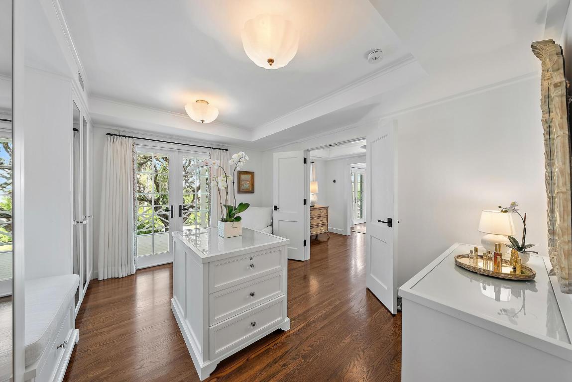 "Sea" Street Paradise