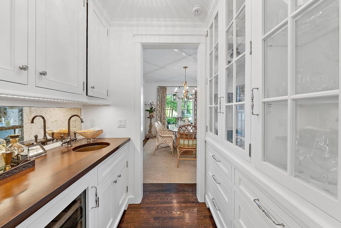 "Sea" Street Paradise