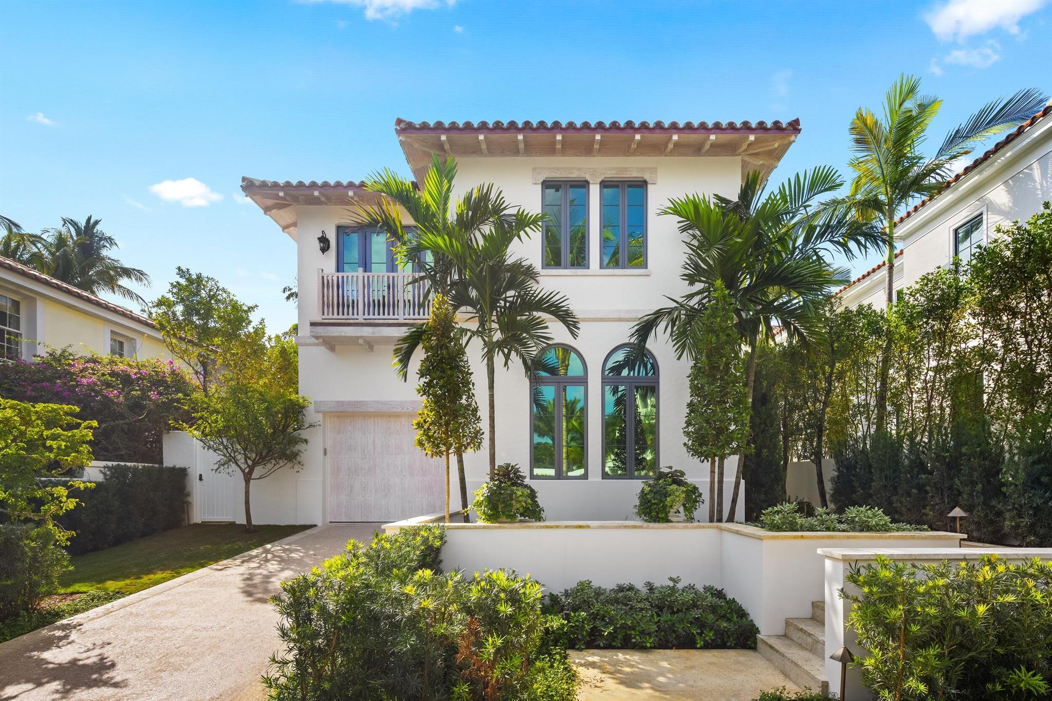 422 Australian Avenue