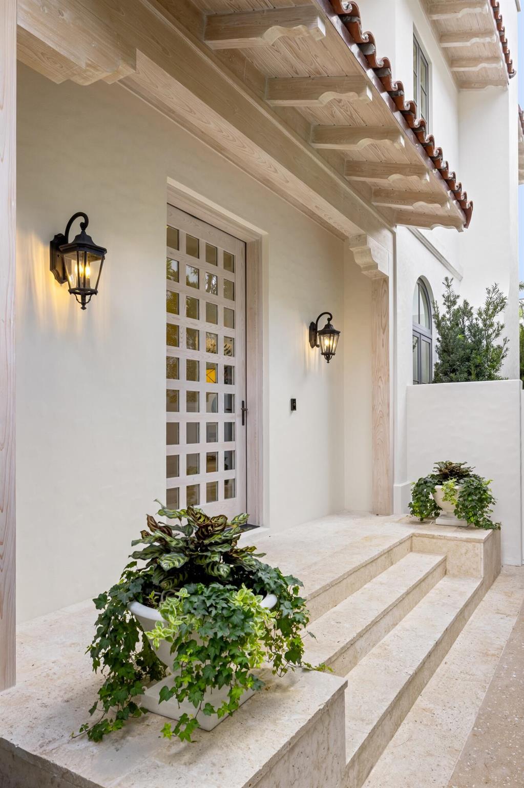 422 Australian Avenue