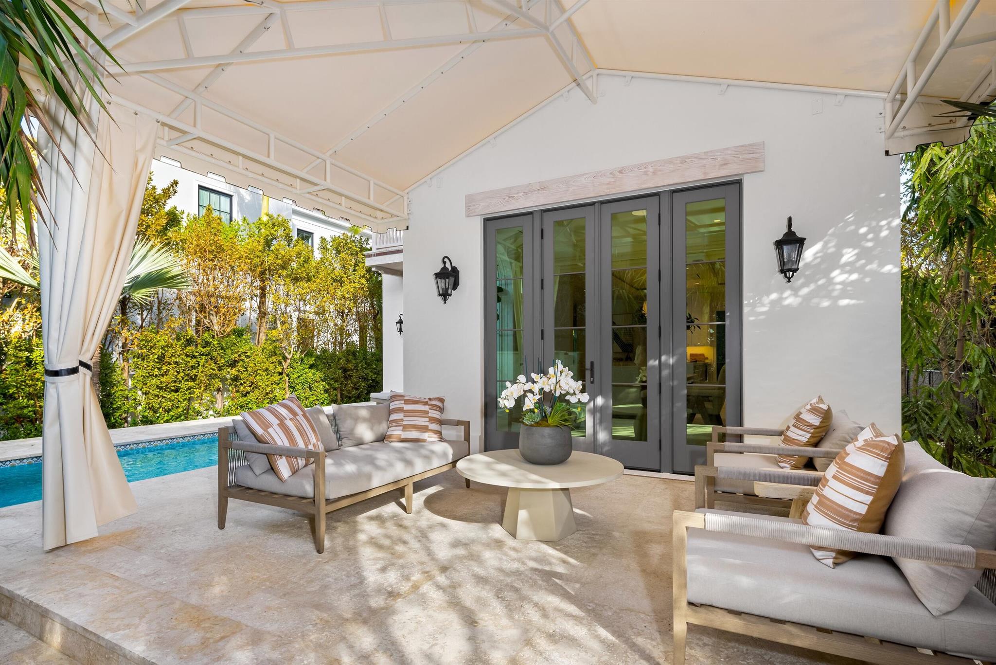 422 Australian Avenue