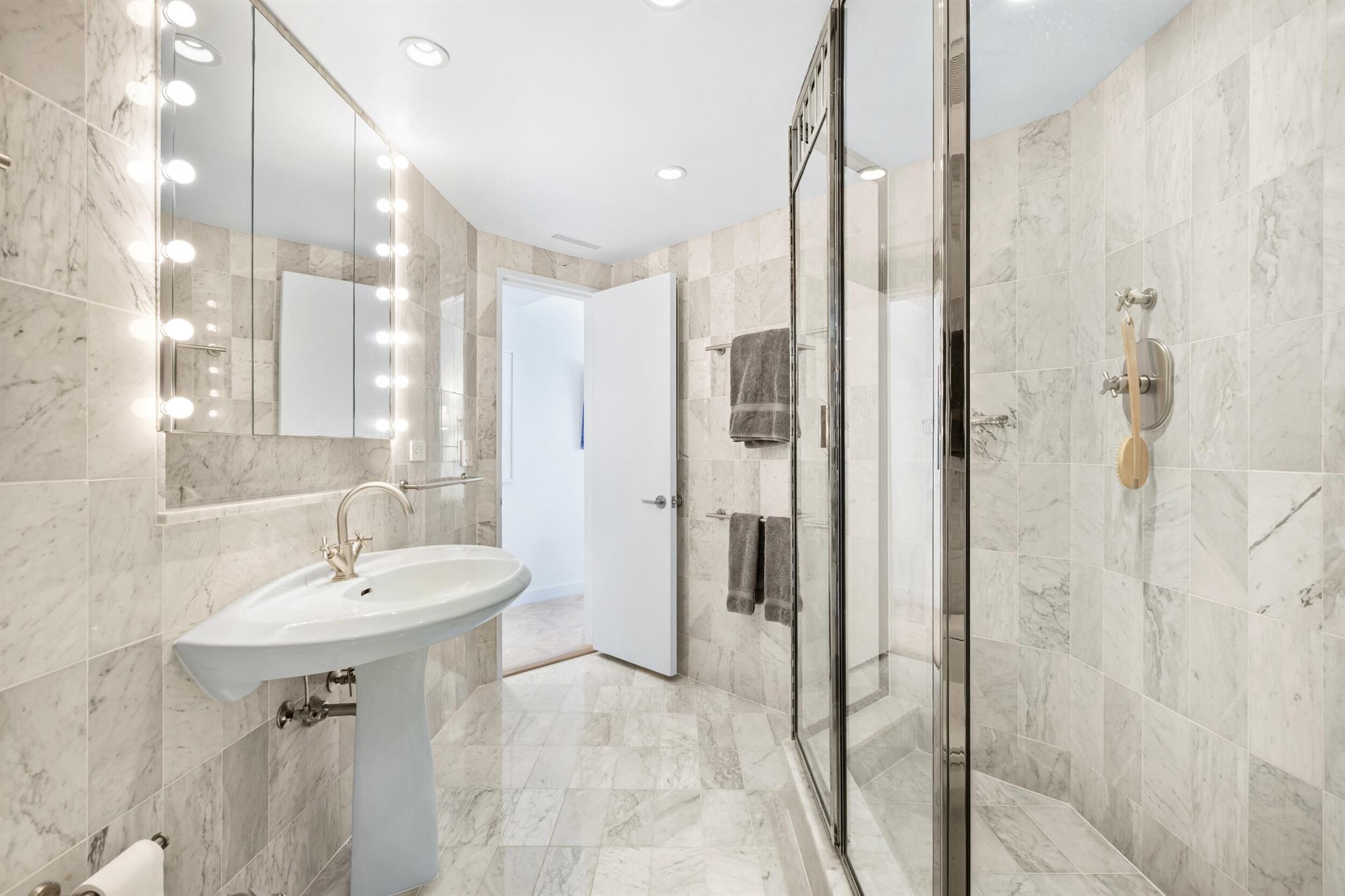 2000 S Ocean Boulevard 201n