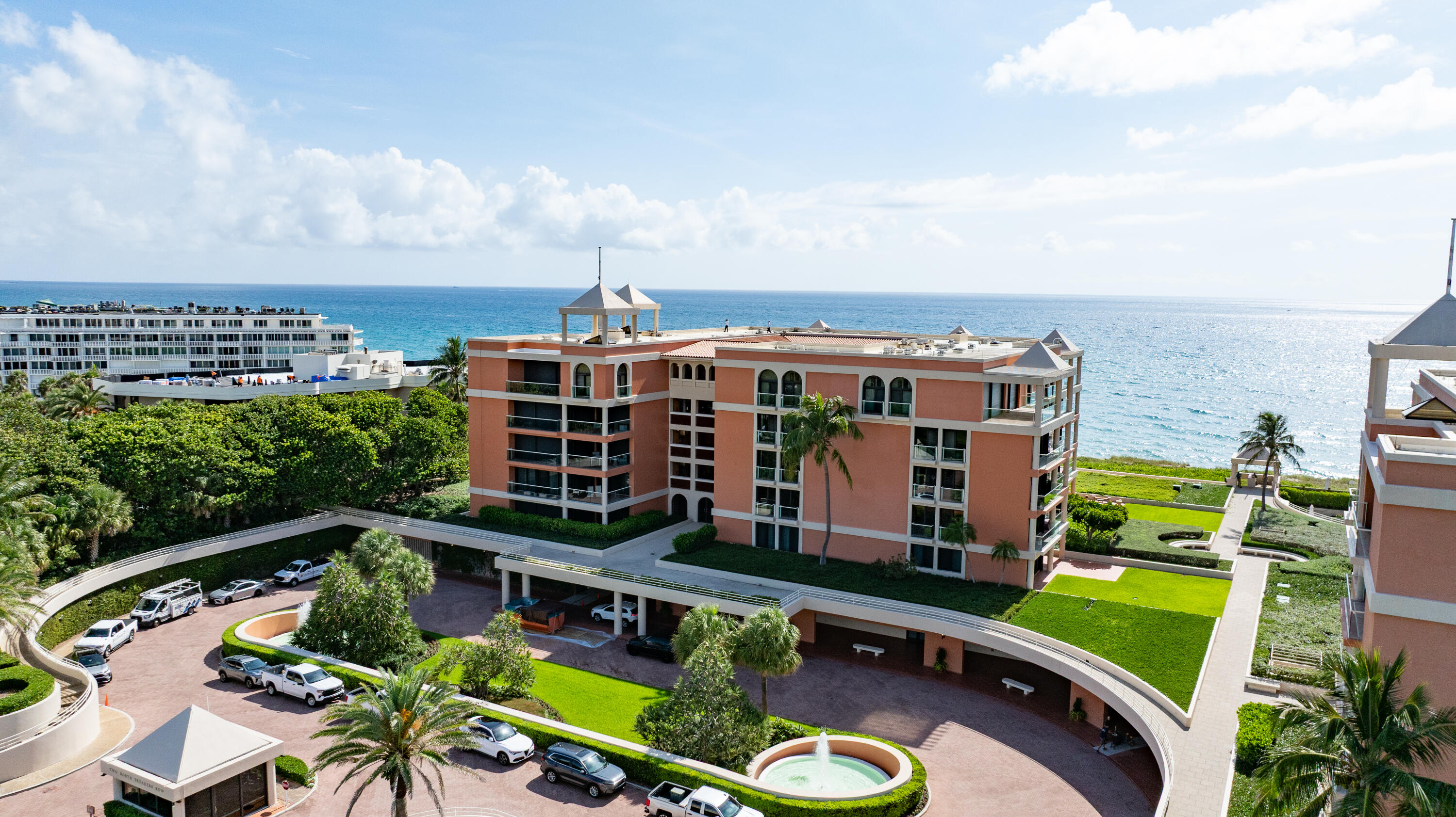 2 N Breakers Row N25