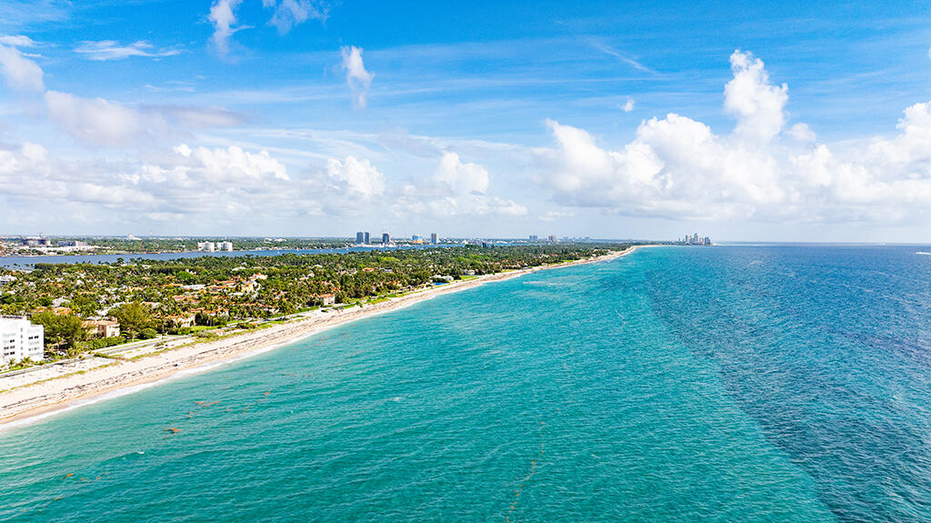 2 N Breakers Row N25