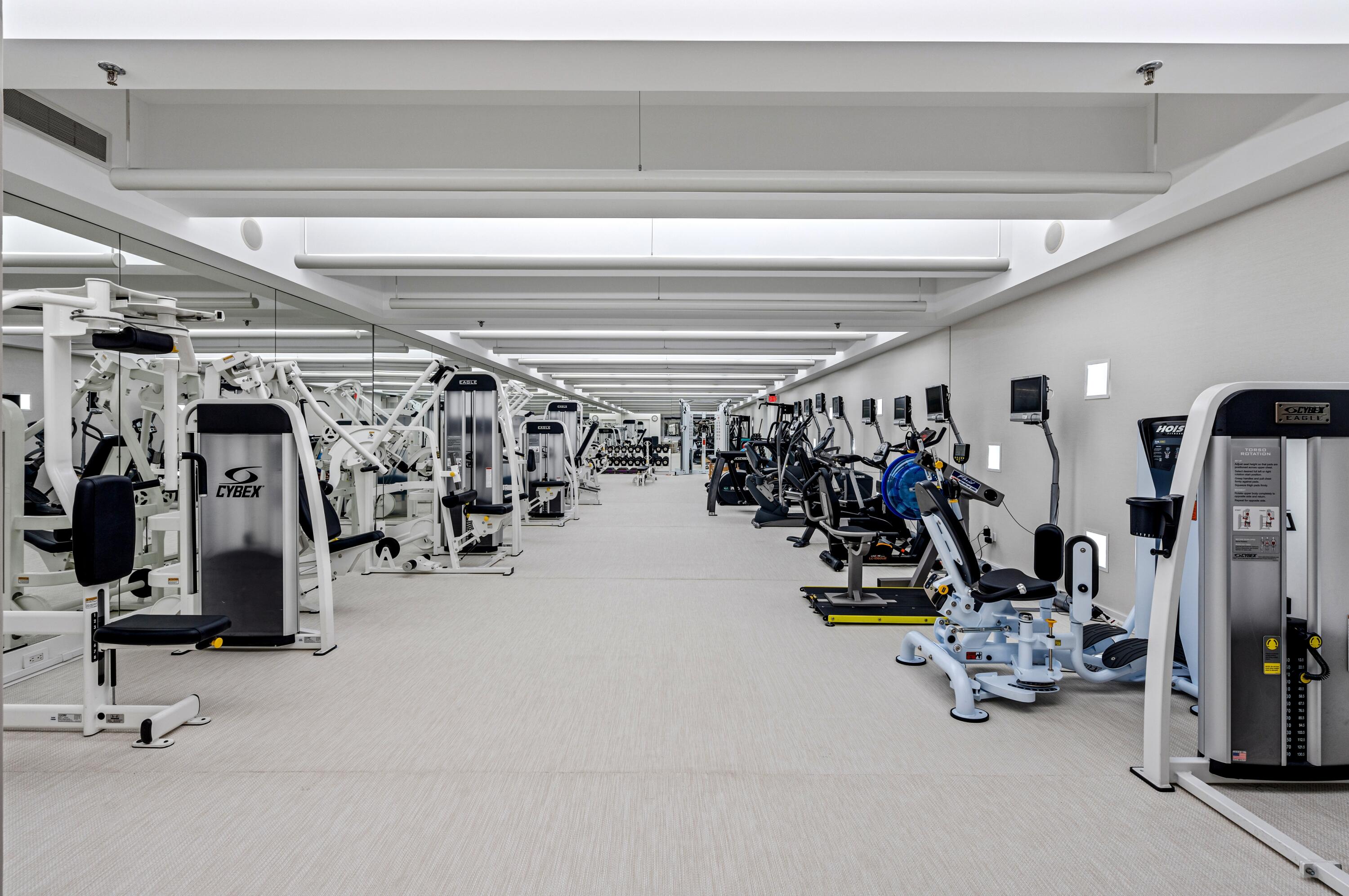 2 N Breakers Row N25