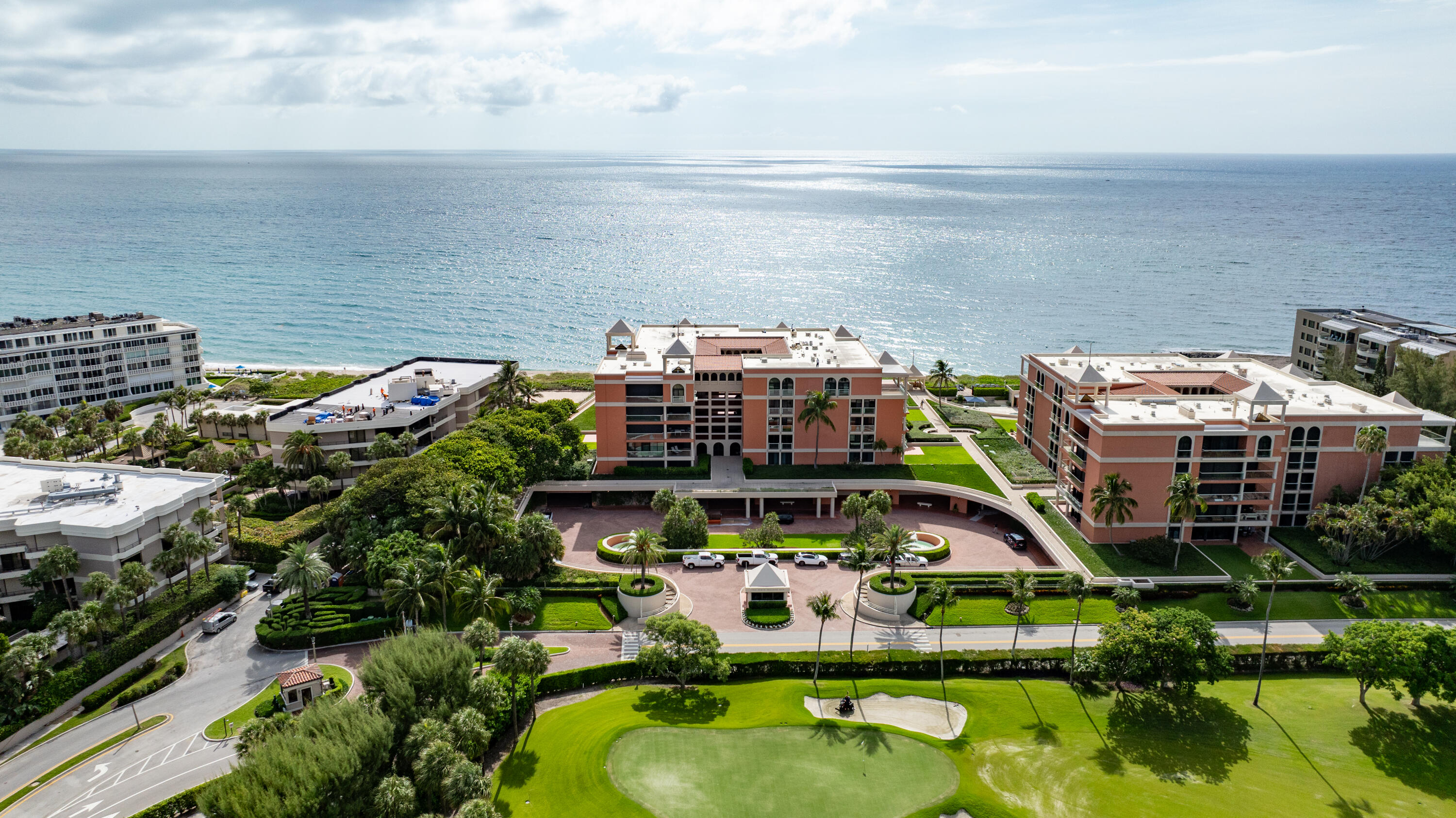 2 N Breakers Row N25