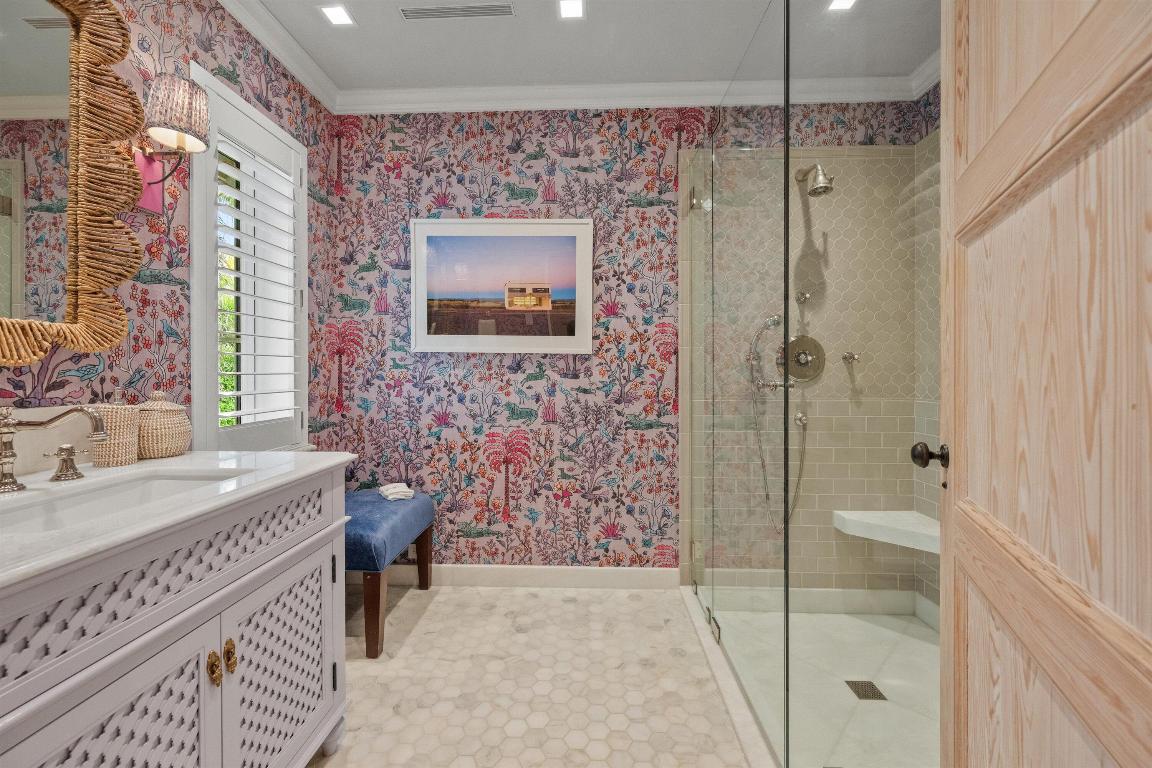 Picturesque Ocean Block Residence Near Town