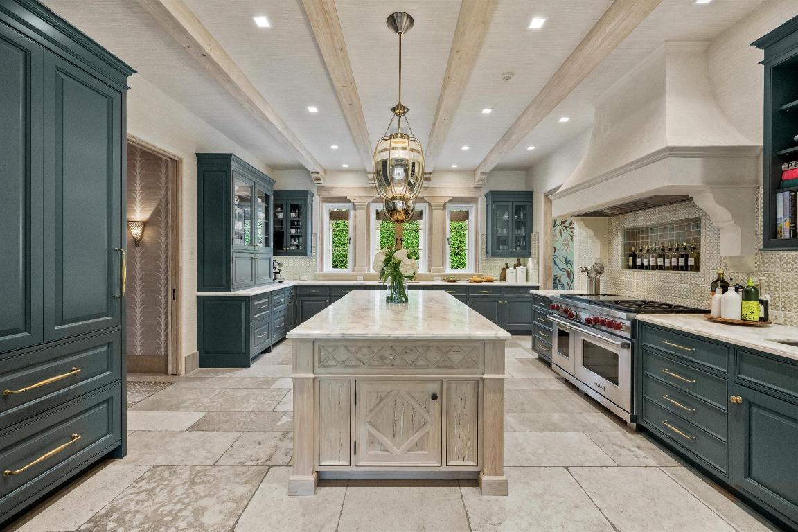 Picturesque Ocean Block Residence Near Town