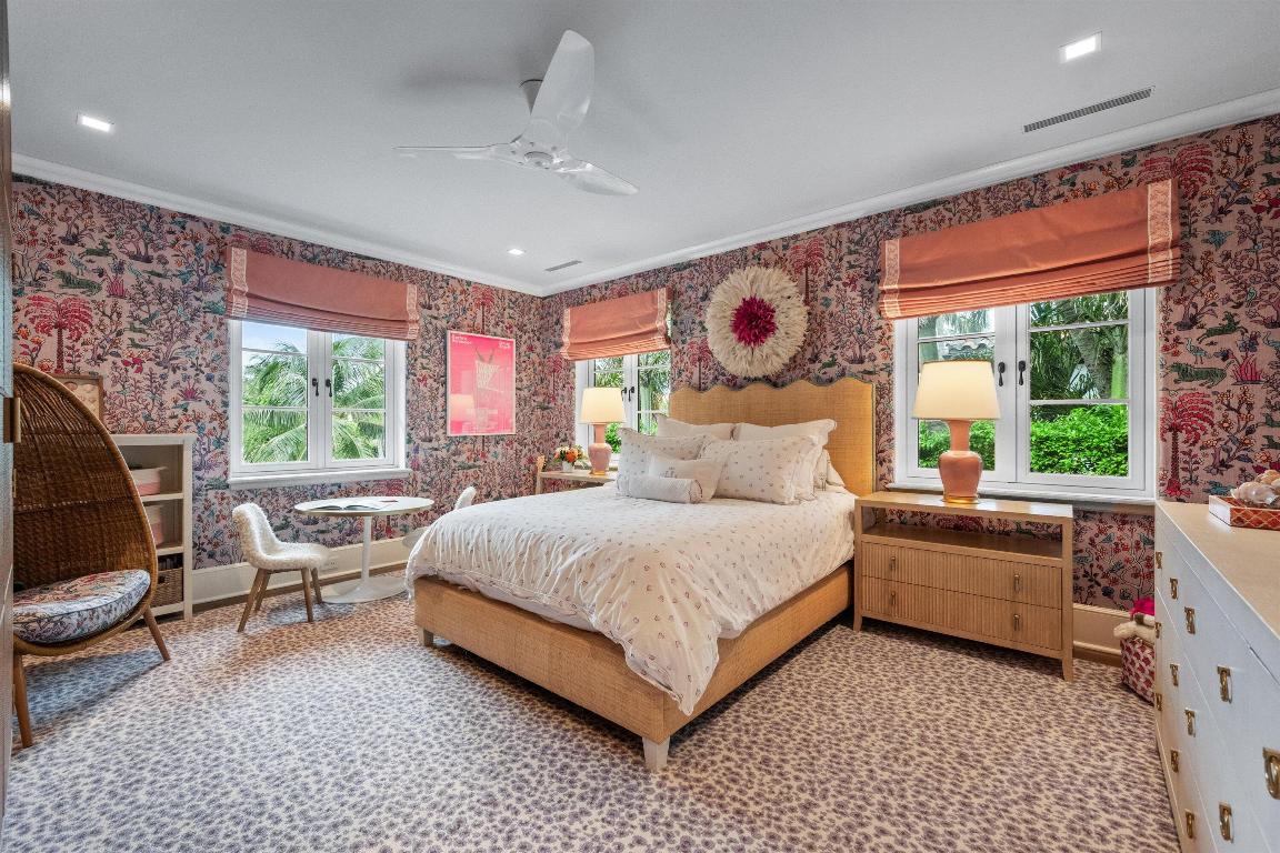 Picturesque Ocean Block Residence Near Town