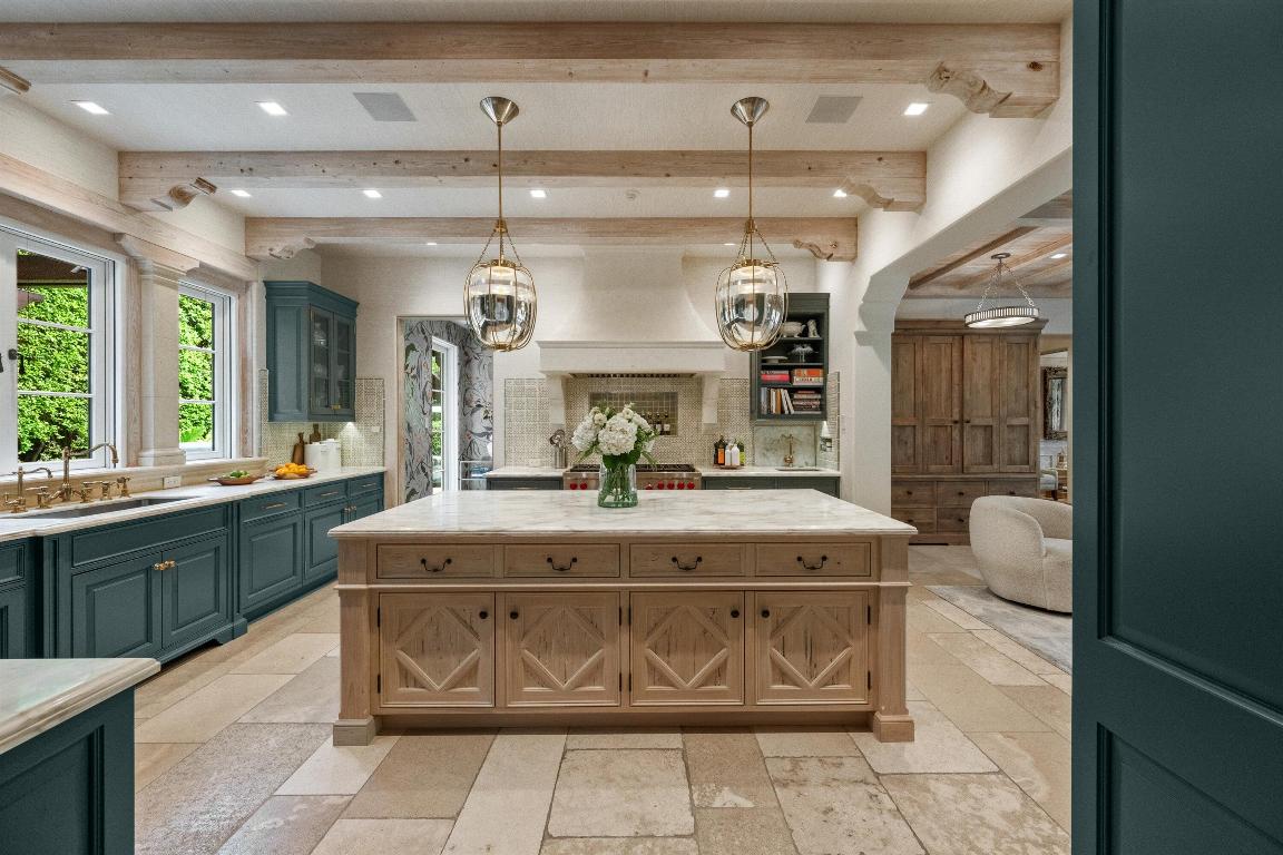 Picturesque Ocean Block Residence Near Town