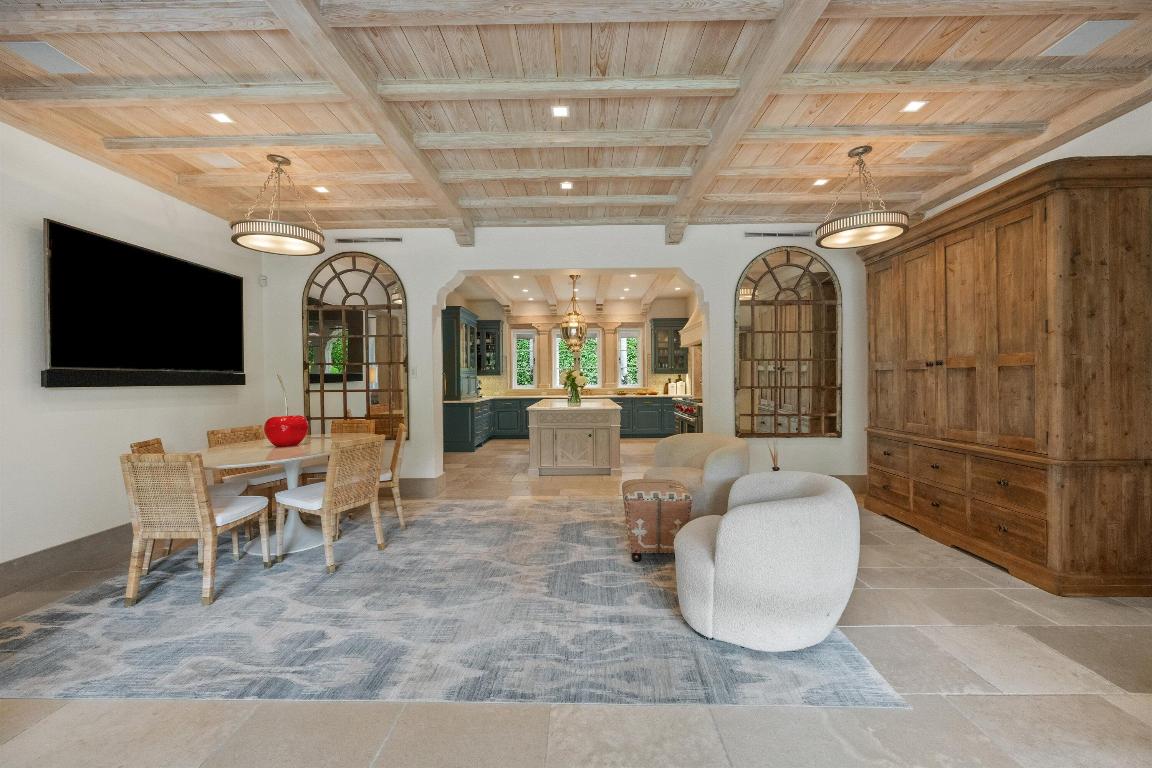 Picturesque Ocean Block Residence Near Town