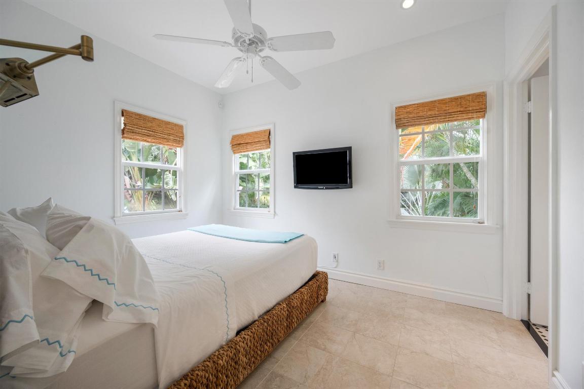 Double Lot Charmer In Town