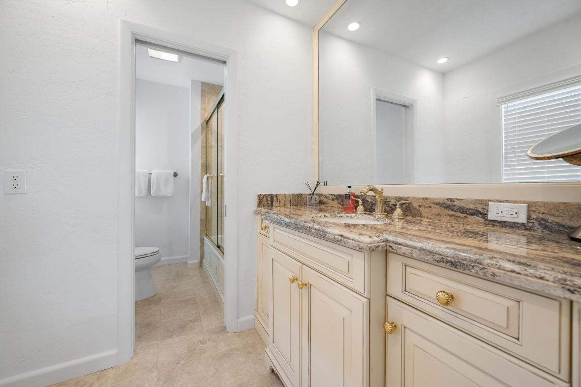 Double Lot Charmer In Town