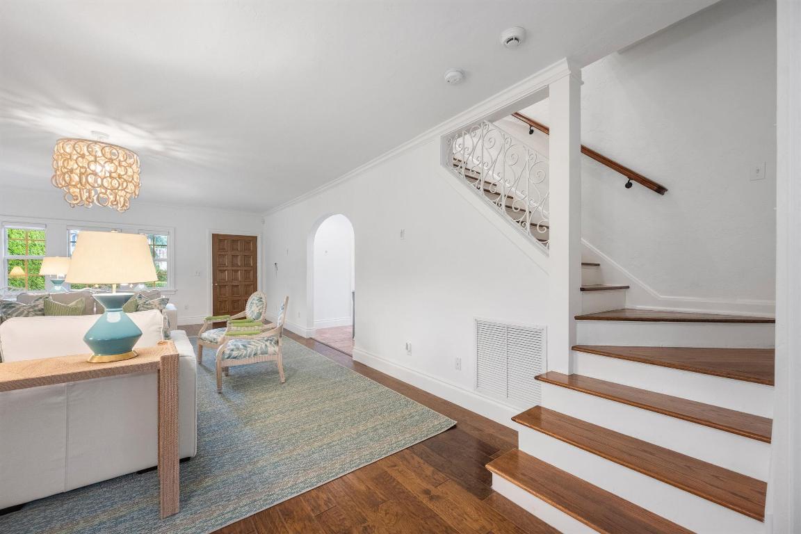 Double Lot Charmer In Town