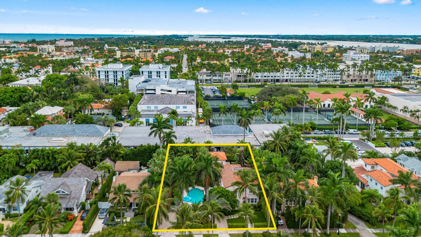 Double Lot Charmer In Town