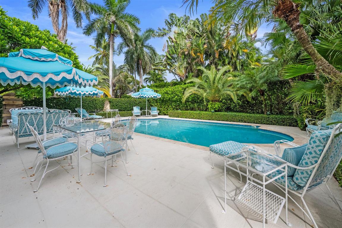 Double Lot Charmer In Town