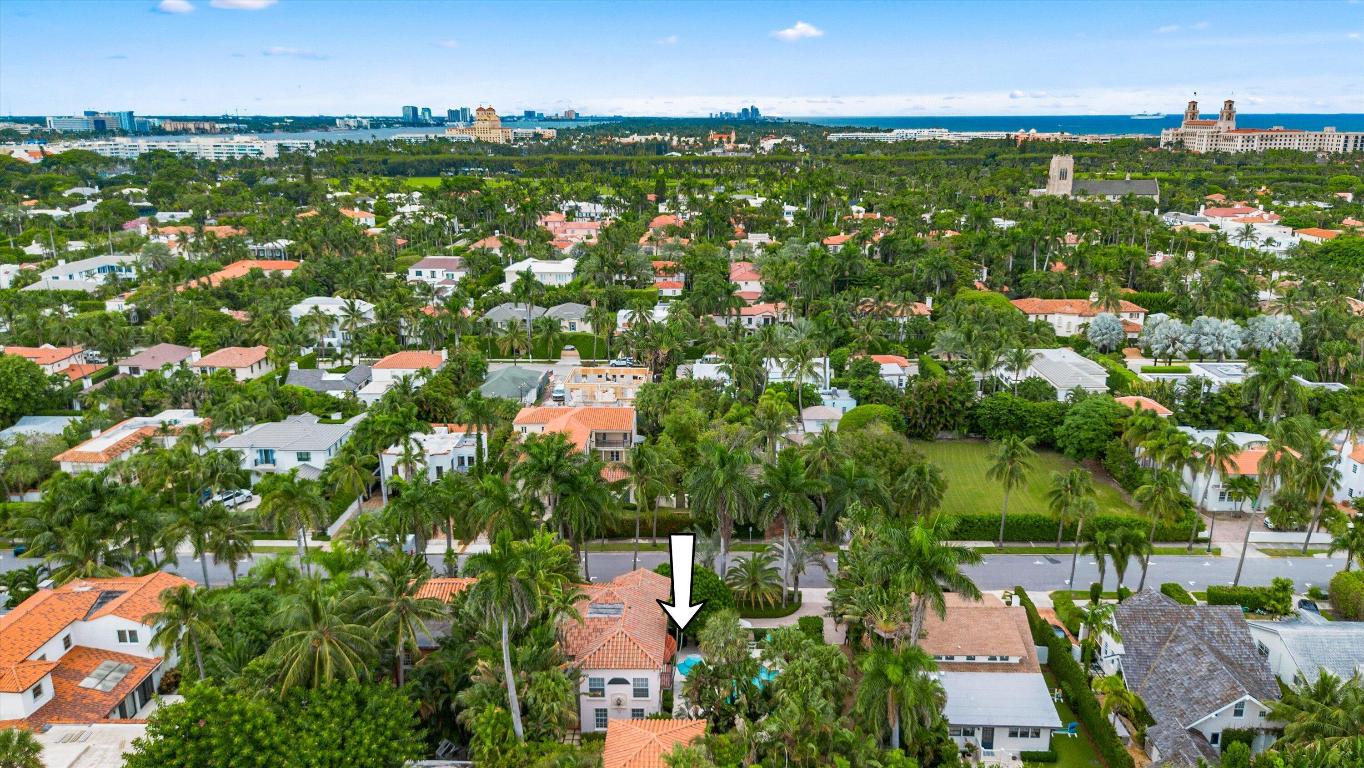 Double Lot Charmer In Town