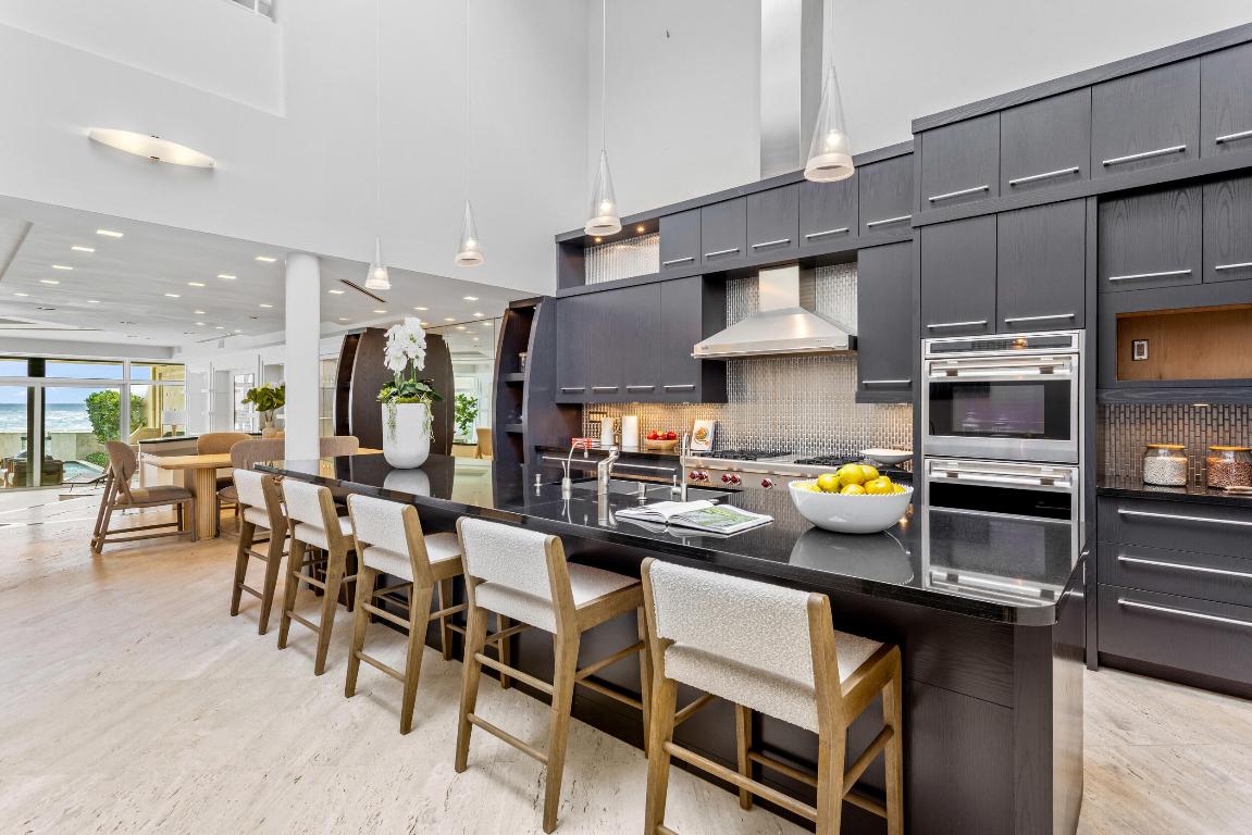 2 Sloans Curve Drive