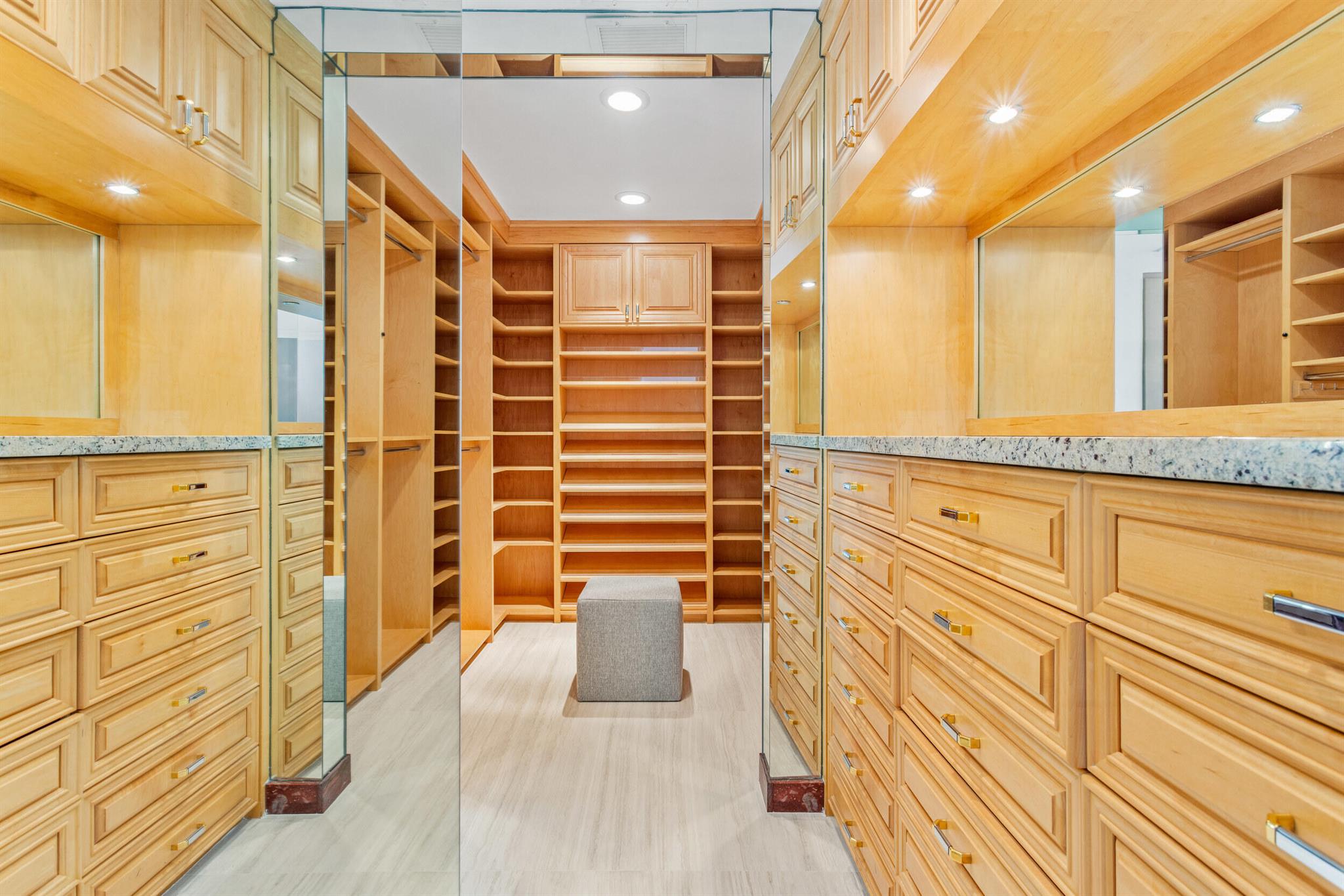 2 Sloans Curve Drive