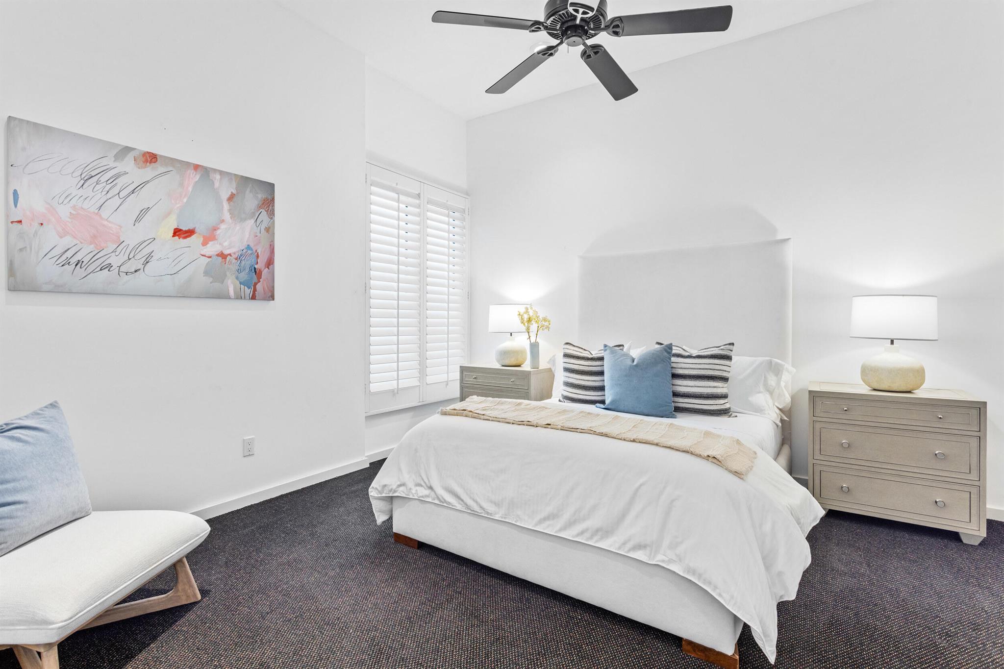 2 Sloans Curve Drive