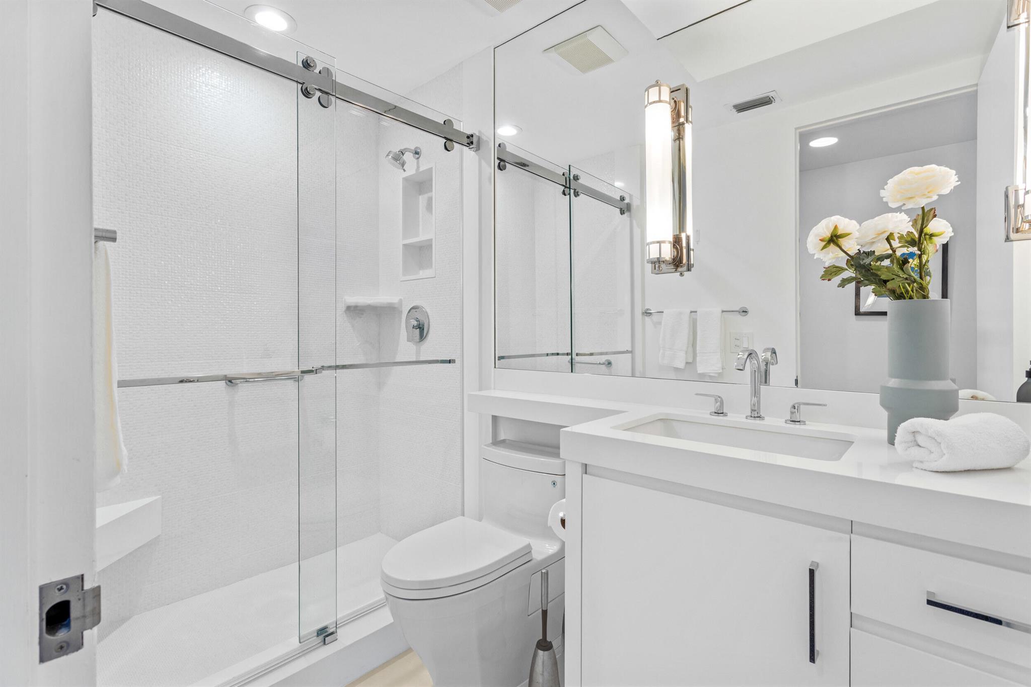 2 Sloans Curve Drive