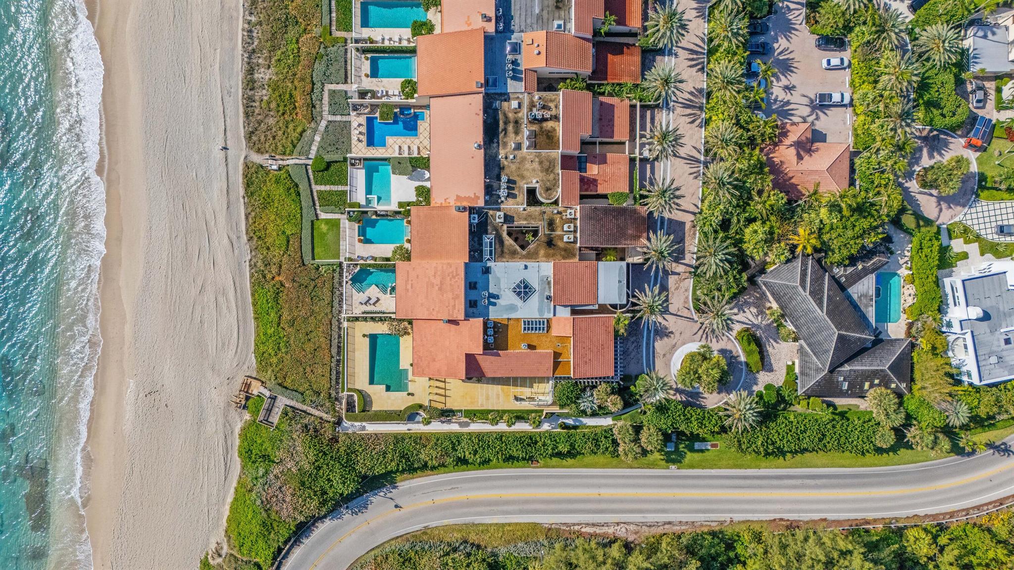 2 Sloans Curve Drive