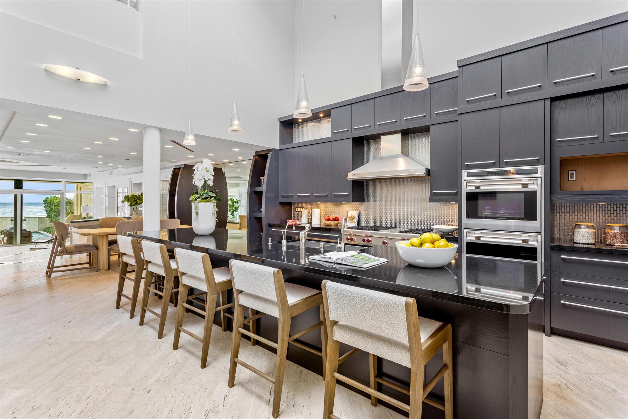 2 Sloans Curve Drive