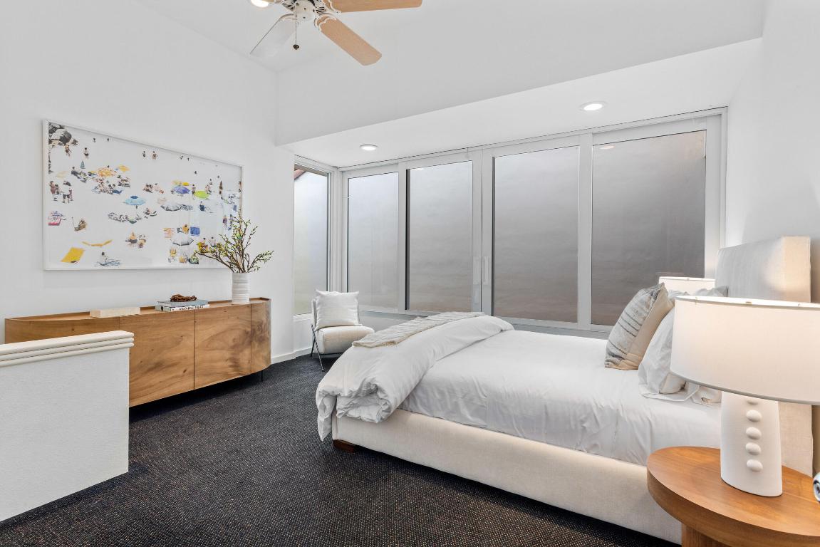 2 Sloans Curve Drive