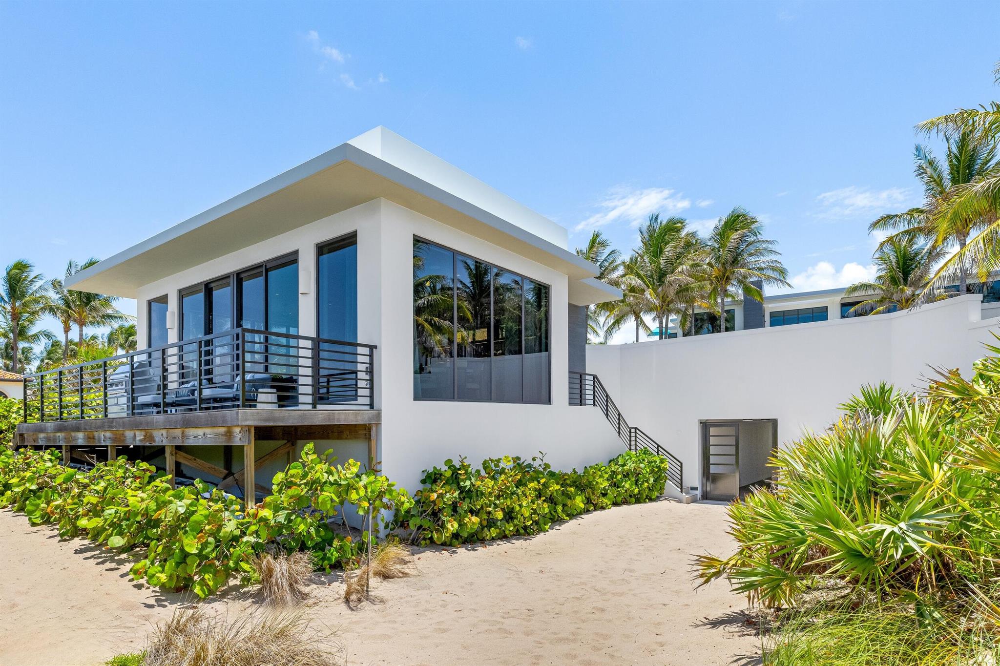 1660 S Ocean Boulevard