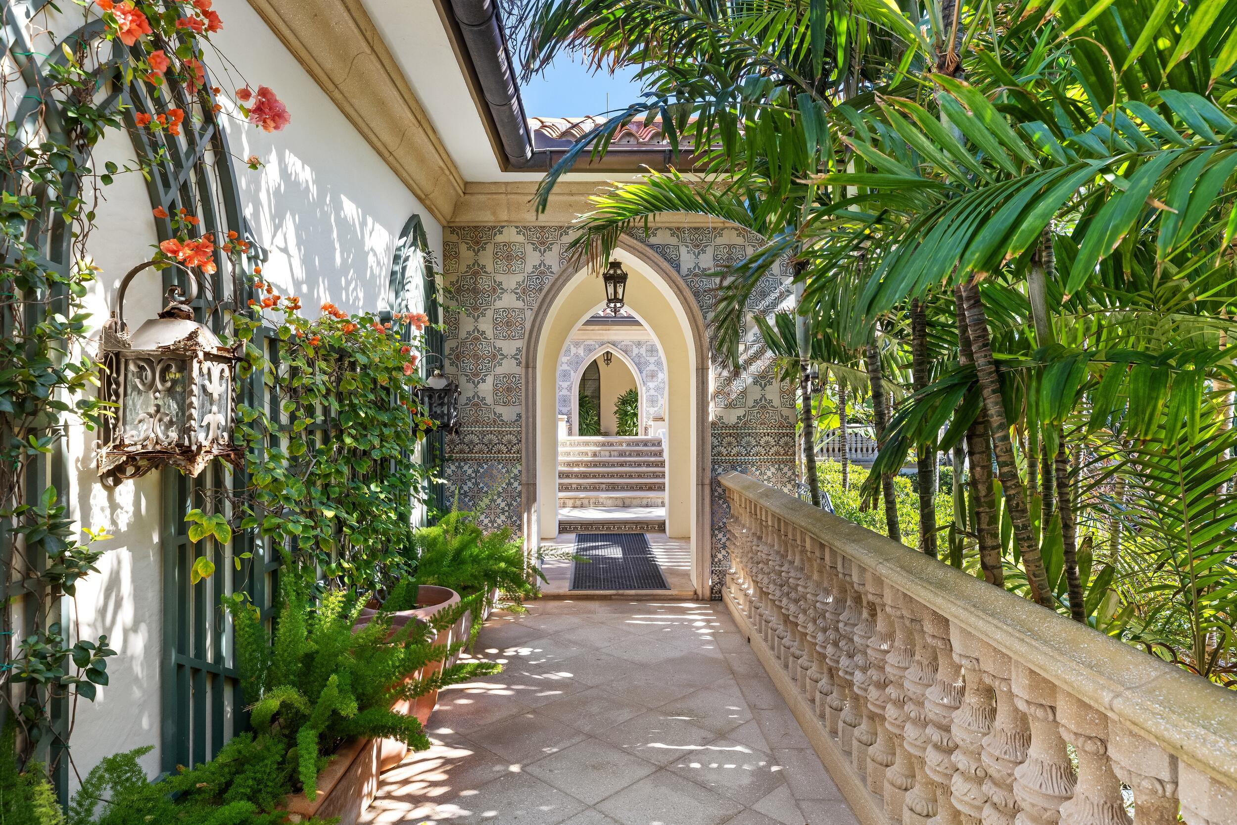 820 S Ocean Boulevard, Manalapan
