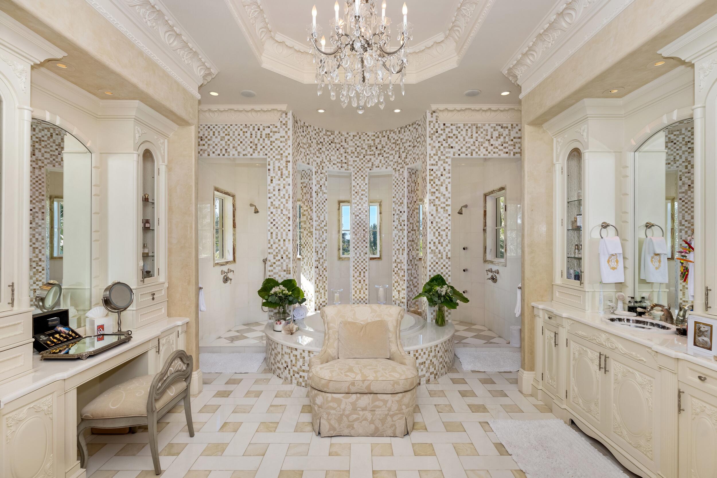 820 S Ocean Boulevard, Manalapan
