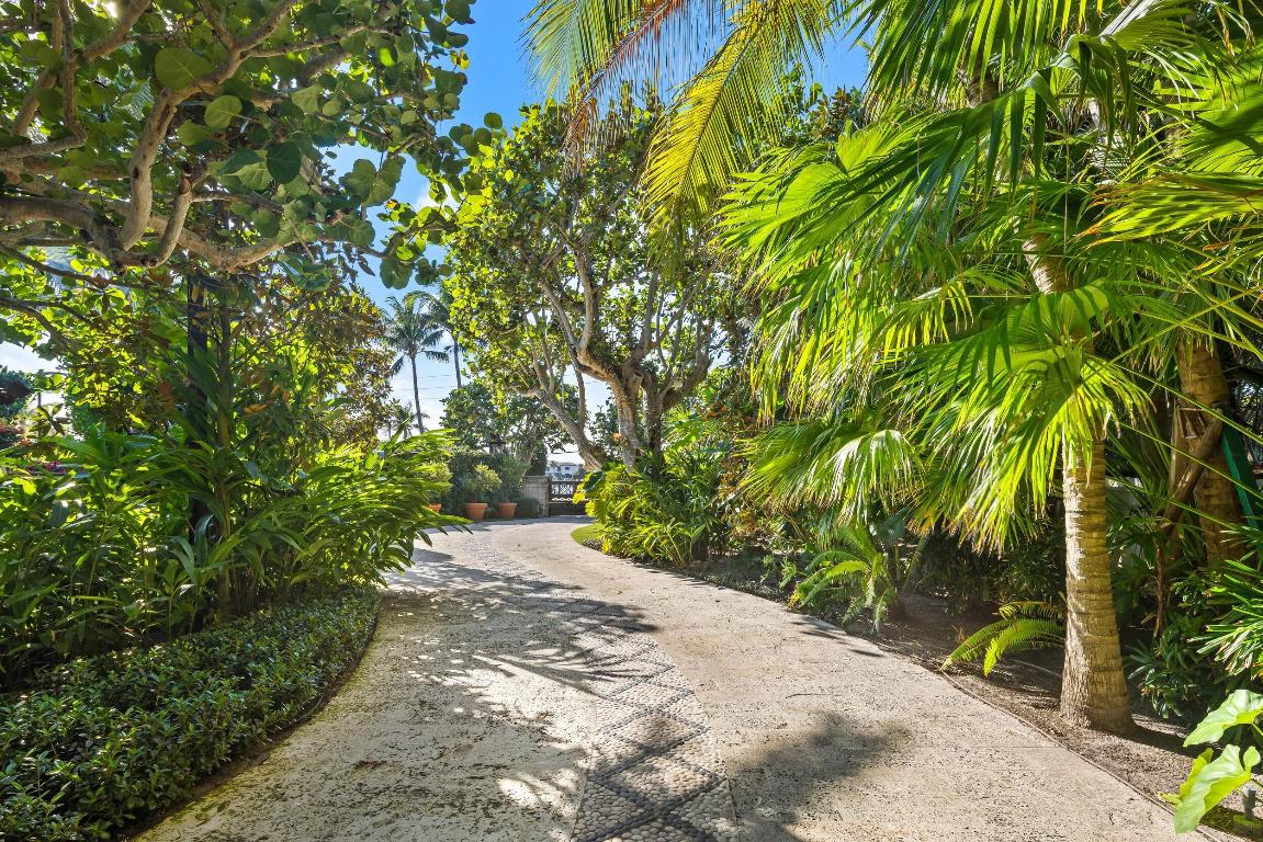 820 S Ocean Boulevard, Manalapan